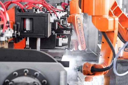 End beam welding robot is about to put into use on a large scale.jpg End beam welding robot is about to put into use on a large scale.jpg